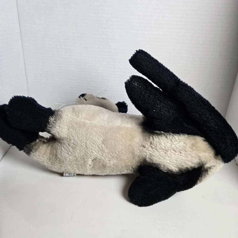 Dakin 1973 Siamese Cat Stuffed Plush Animal Laying Down With Collar Blue Eyes